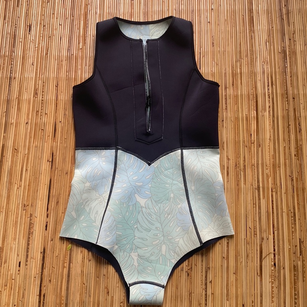 Women’s Reversible Surf Wetsuit/Spring Suit
